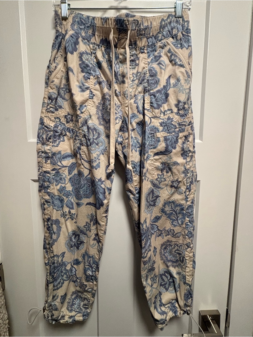 Democracy Floral Cargo Capris Size 6 - Picture 2 of 7